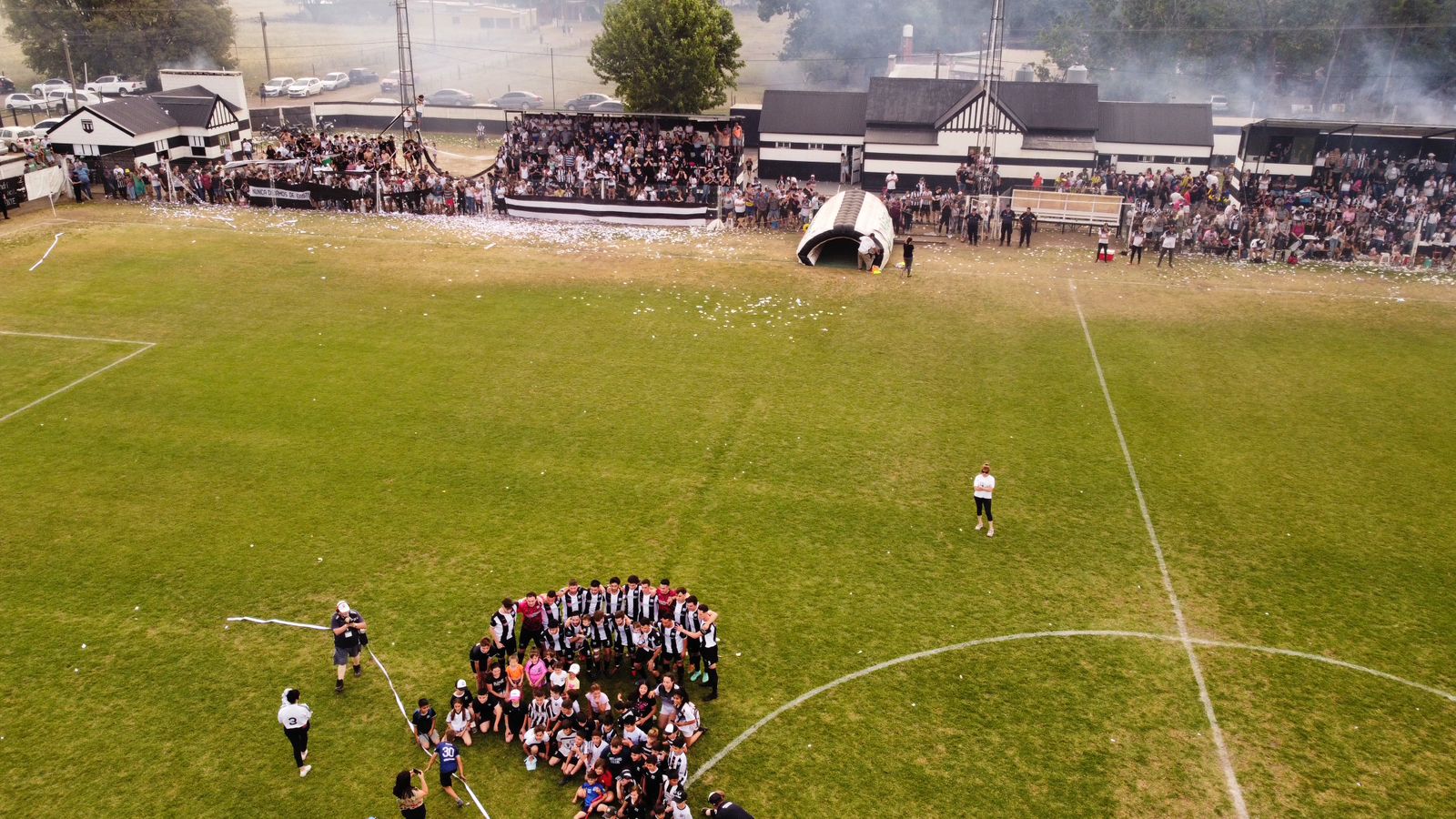 Comenzó El Torneo Apertura De La Liga Regional Fútbol Del Sur Radio 2000